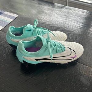 Nike Phantom GX Pro firm ground low top soccer cleats